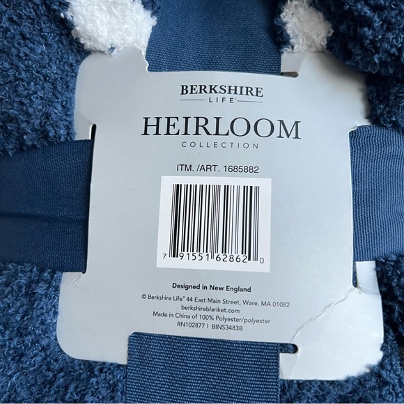 NWT Berkshire Heirloom Oversized Throw - Picture 4 of 9